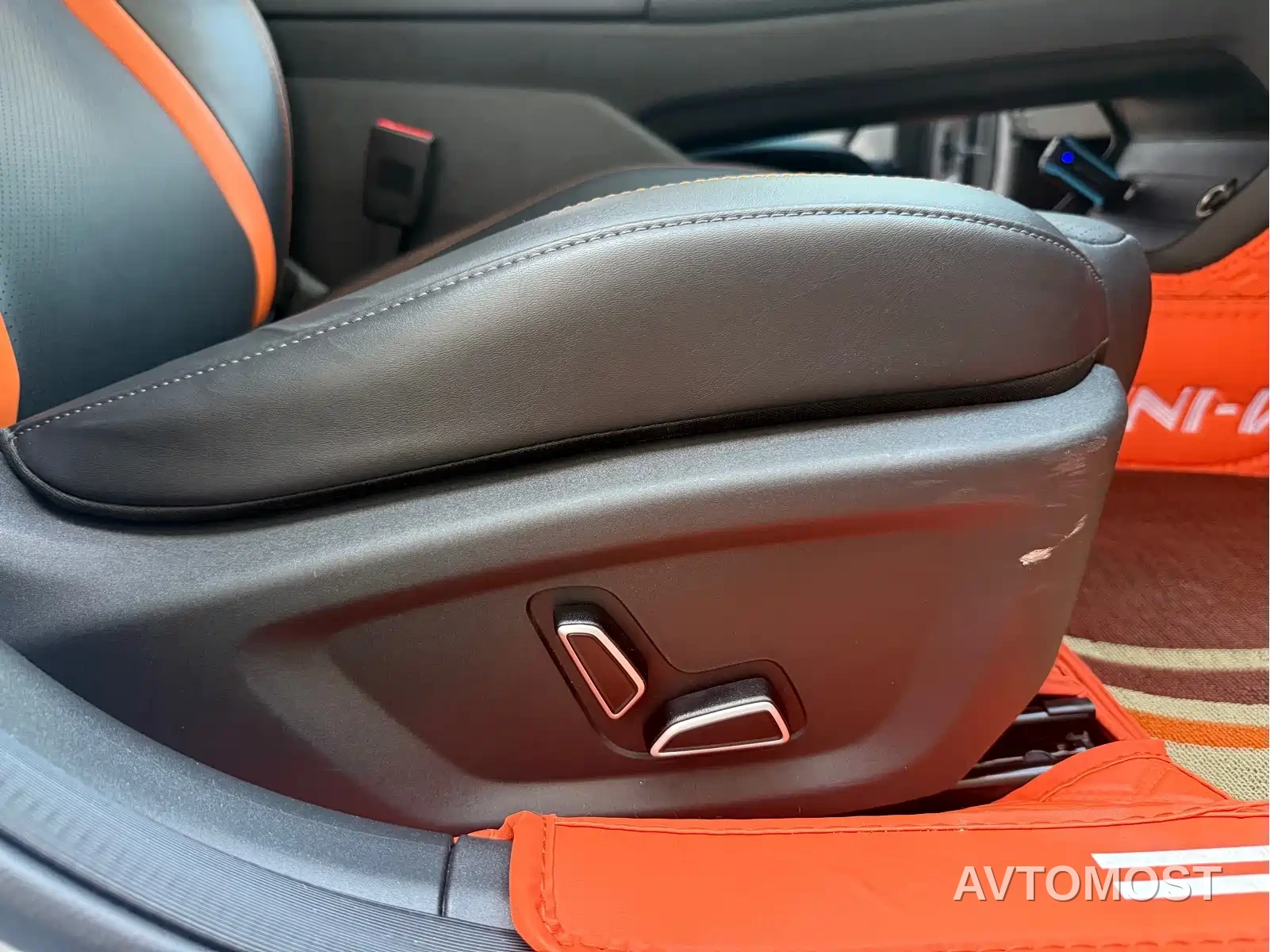 Changan UNI-V 2022 1.5T Sport Edition — фото 11