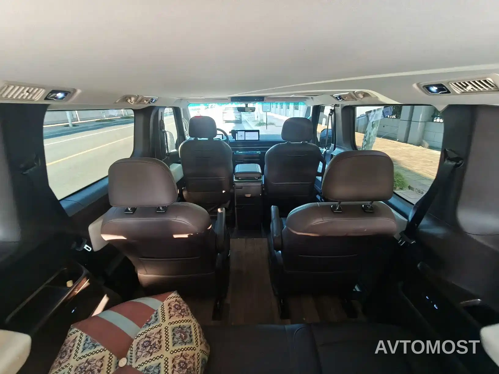 Yuan Cheng Geely Xingfu 2024 Fortune Edition 68.03kWh (Complete Vehicle) 7-Seater — фото 6