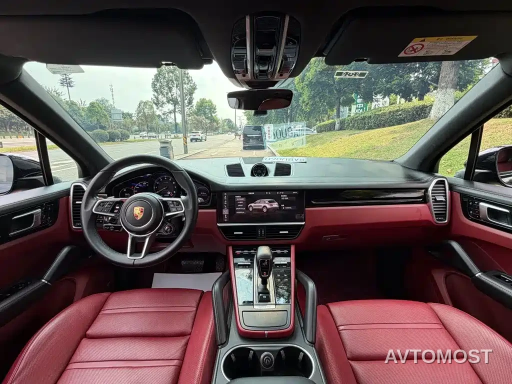 Porsche Cayenne New Energy 2021 Cayenne E-Hybrid 2.0T — фото 13