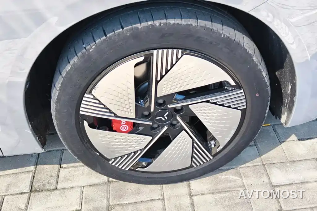 Hongqi EH7 2025 640 AWD Smart Selection Edition — фото 6