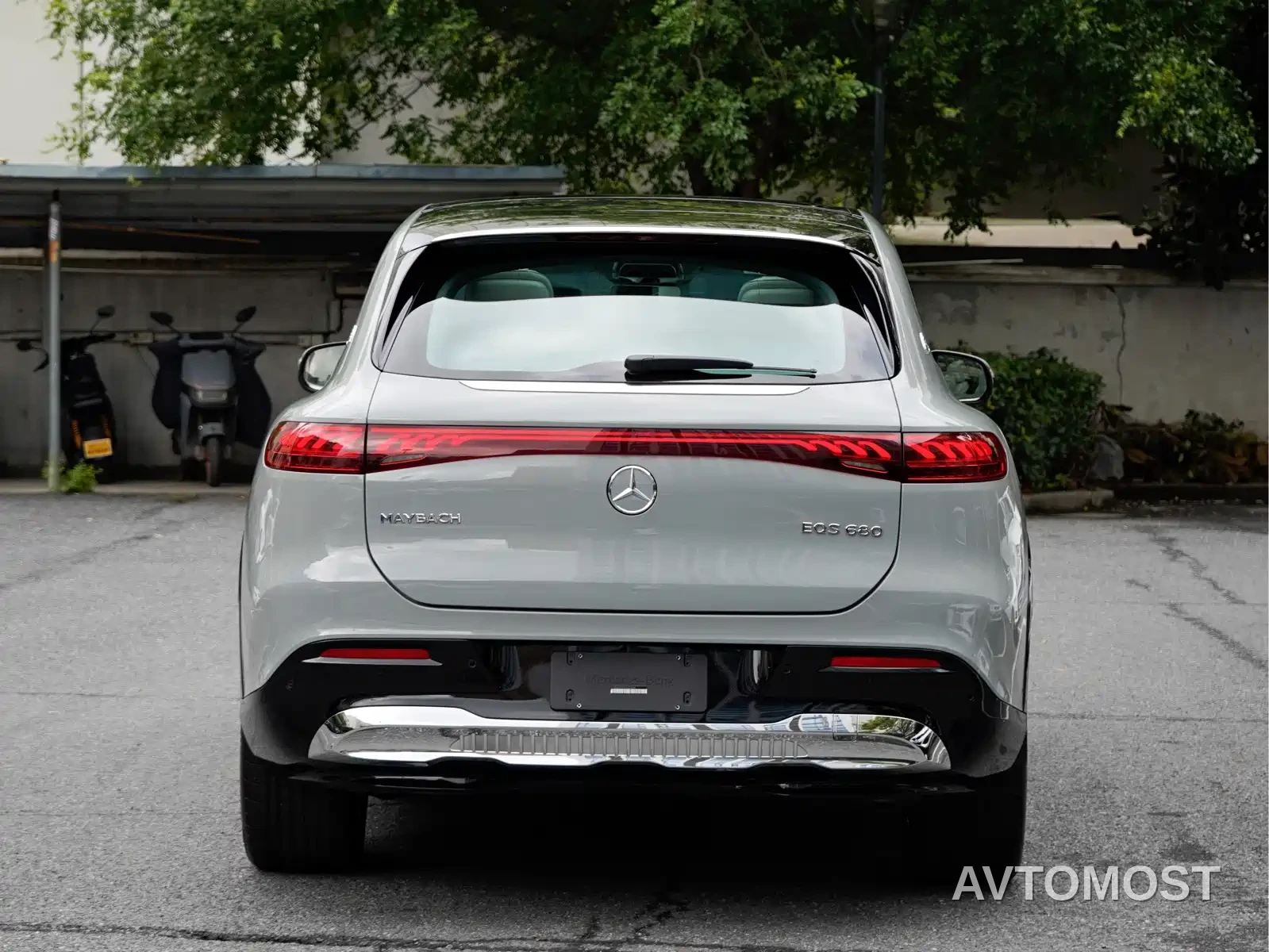 Mercedes-Benz Maybach EQS SUV 2024 EQS 680 Etiquette Edition — фото 5