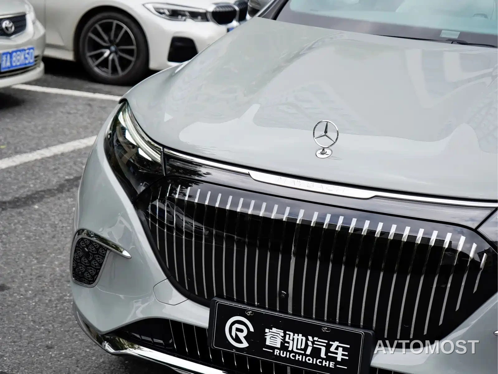 Mercedes-Benz Maybach EQS SUV 2024 EQS 680 Etiquette Edition — фото 7