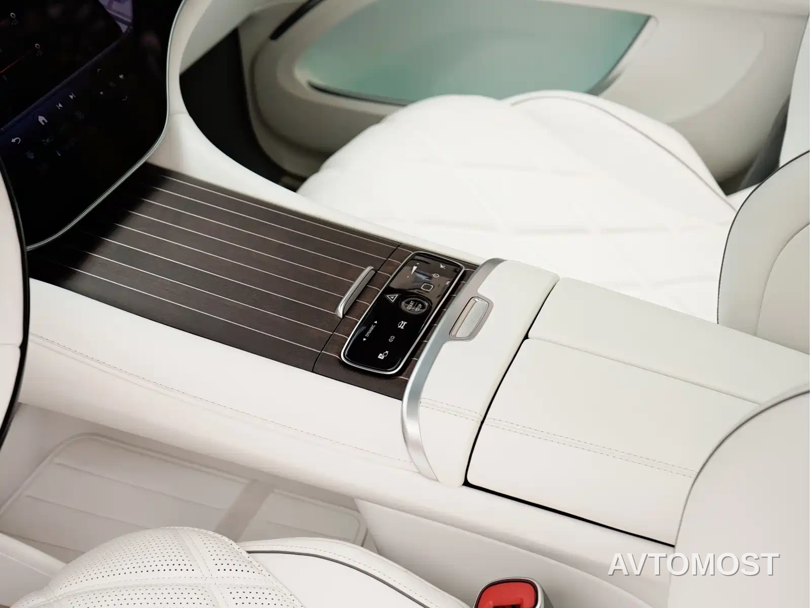 Mercedes-Benz Maybach EQS SUV 2024 EQS 680 Etiquette Edition — фото 14