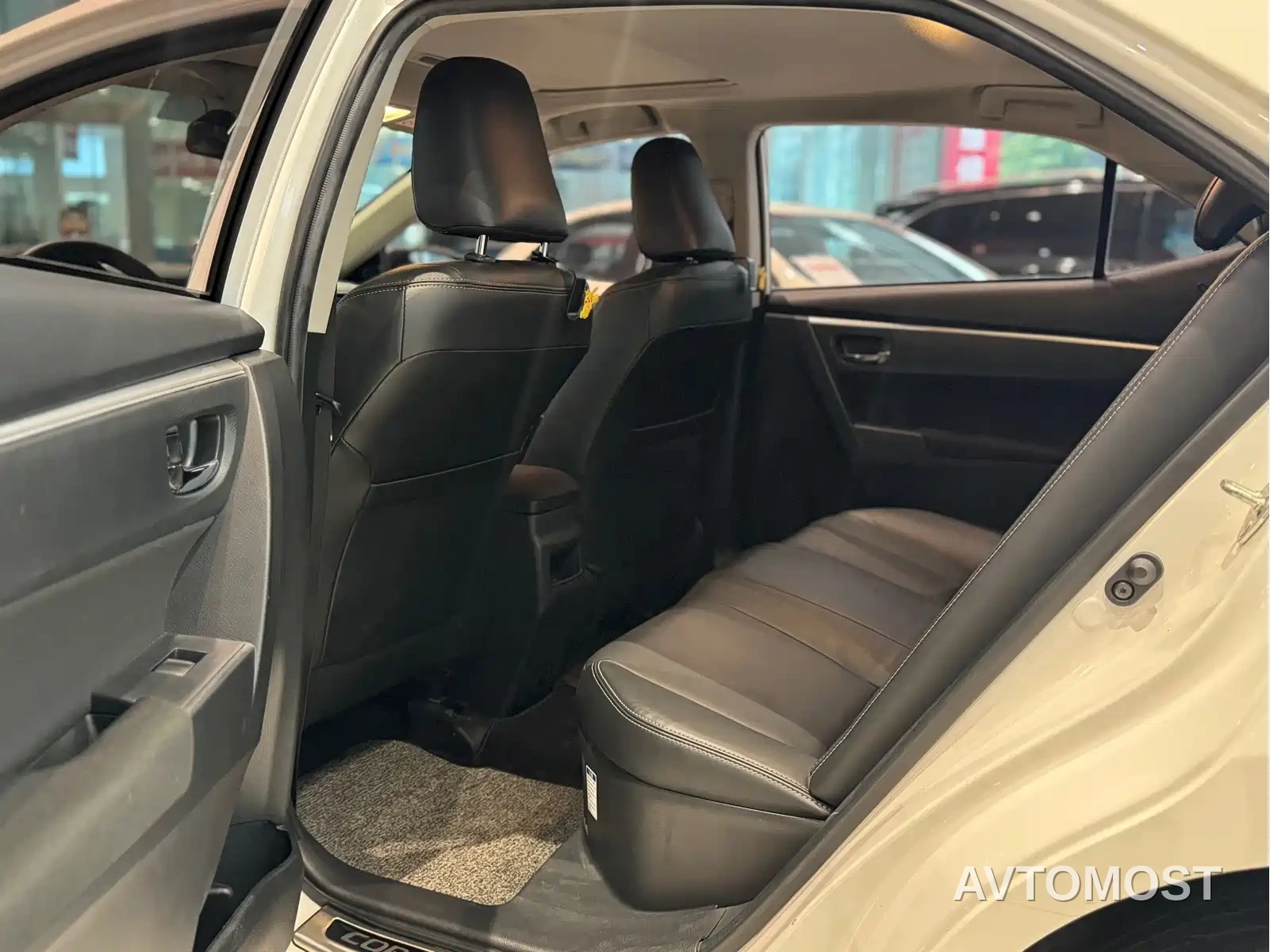 Toyota Corolla Twin Engine E+ 2020 1.8L E-CVT Comfort Edition — фото 10