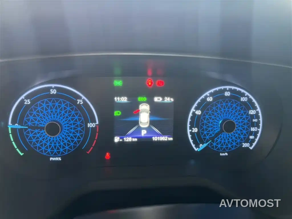 Hongqi E-QM5 2022 431km Charging Enjoyment Edition — фото 4