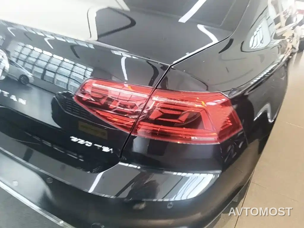 Volkswagen Magotan 2020 330TSI DSG Leading — фото 7