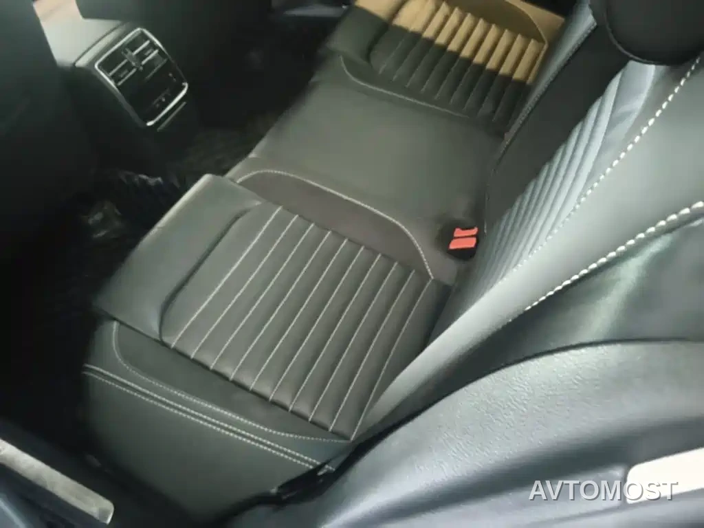 Volkswagen Magotan 2020 330TSI DSG Leading — фото 16