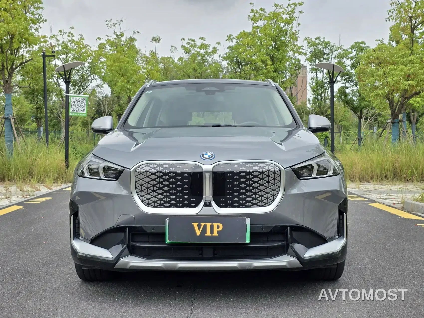 BMW iX1 2023 xDrive30L X Design Package — фото 2