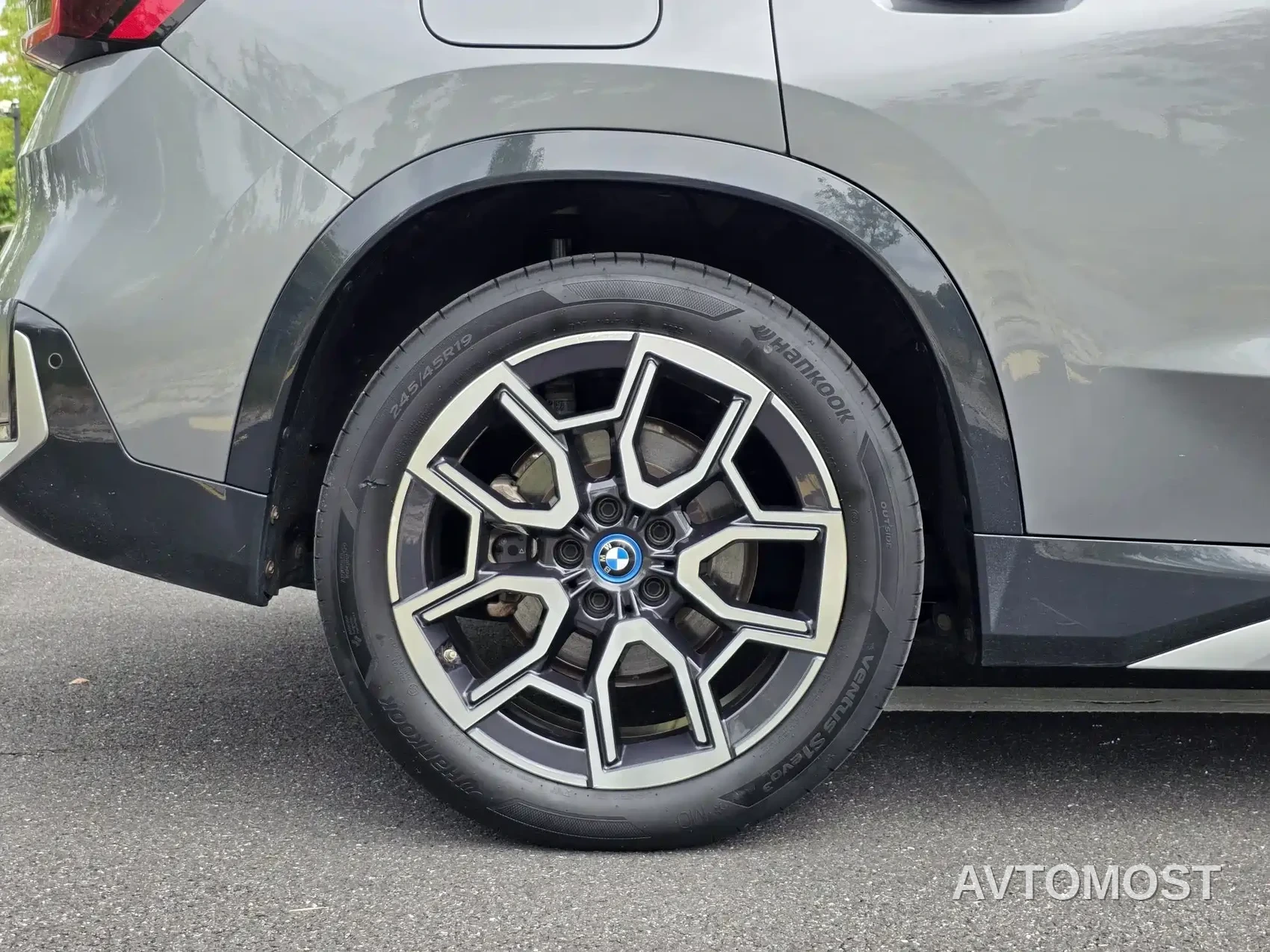 BMW iX1 2023 xDrive30L X Design Package — фото 23