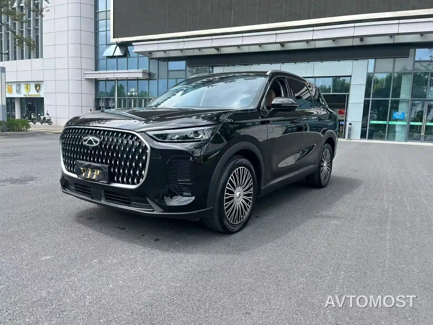 Chery Tiggo 8L 2024 2.0T 2WD Luxury Edition 7-Seater — фото 1