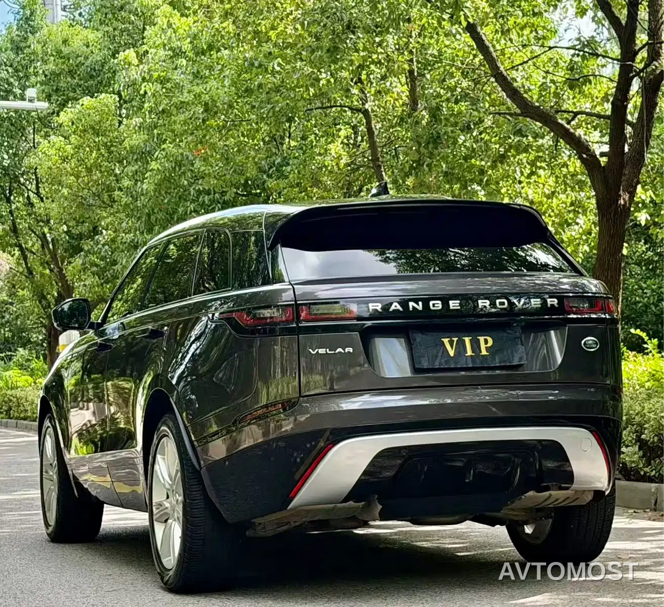 Land Rover Range Rover Velar 2023 250PS Gloss Black Collector's Edition — фото 10