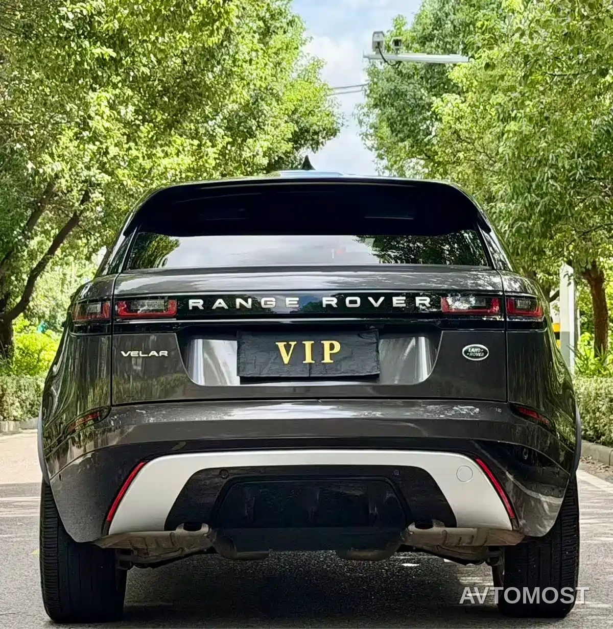 Land Rover Range Rover Velar 2023 250PS Gloss Black Collector's Edition — фото 11