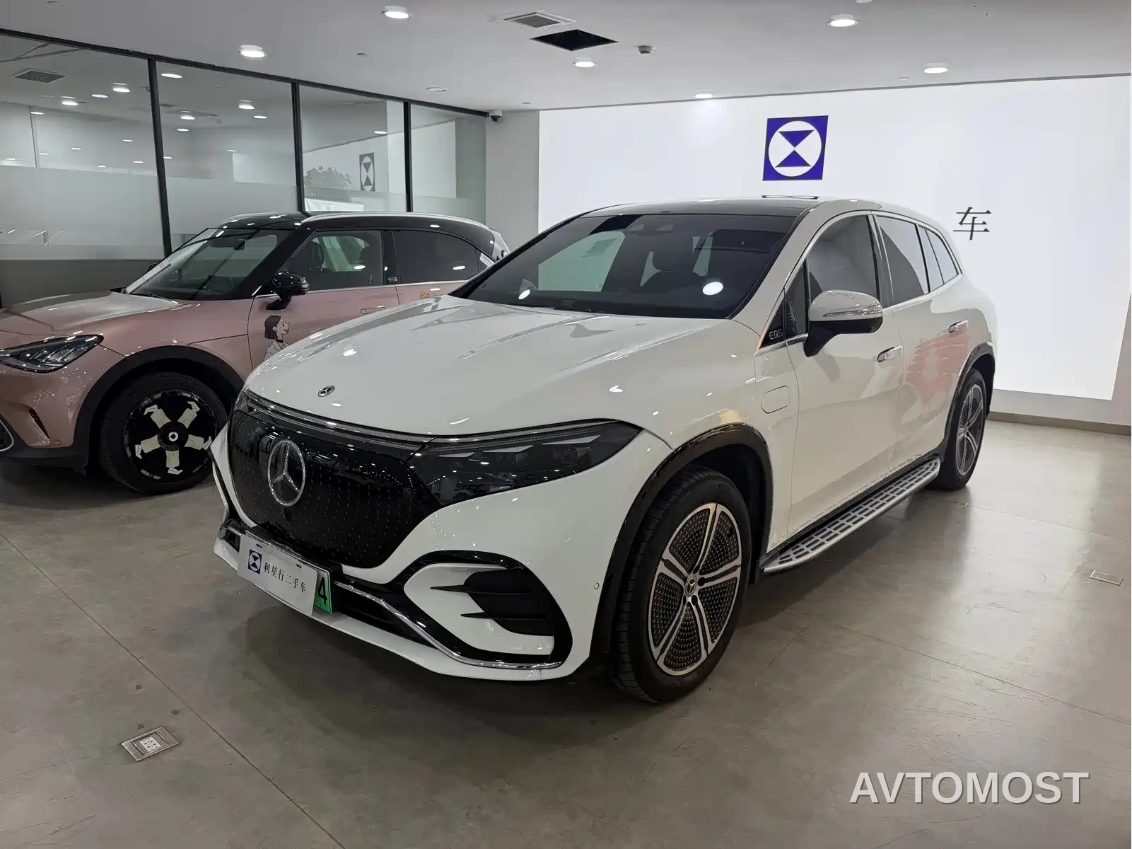 Mercedes-Benz EQS SUV 2023 450+ — фото 1
