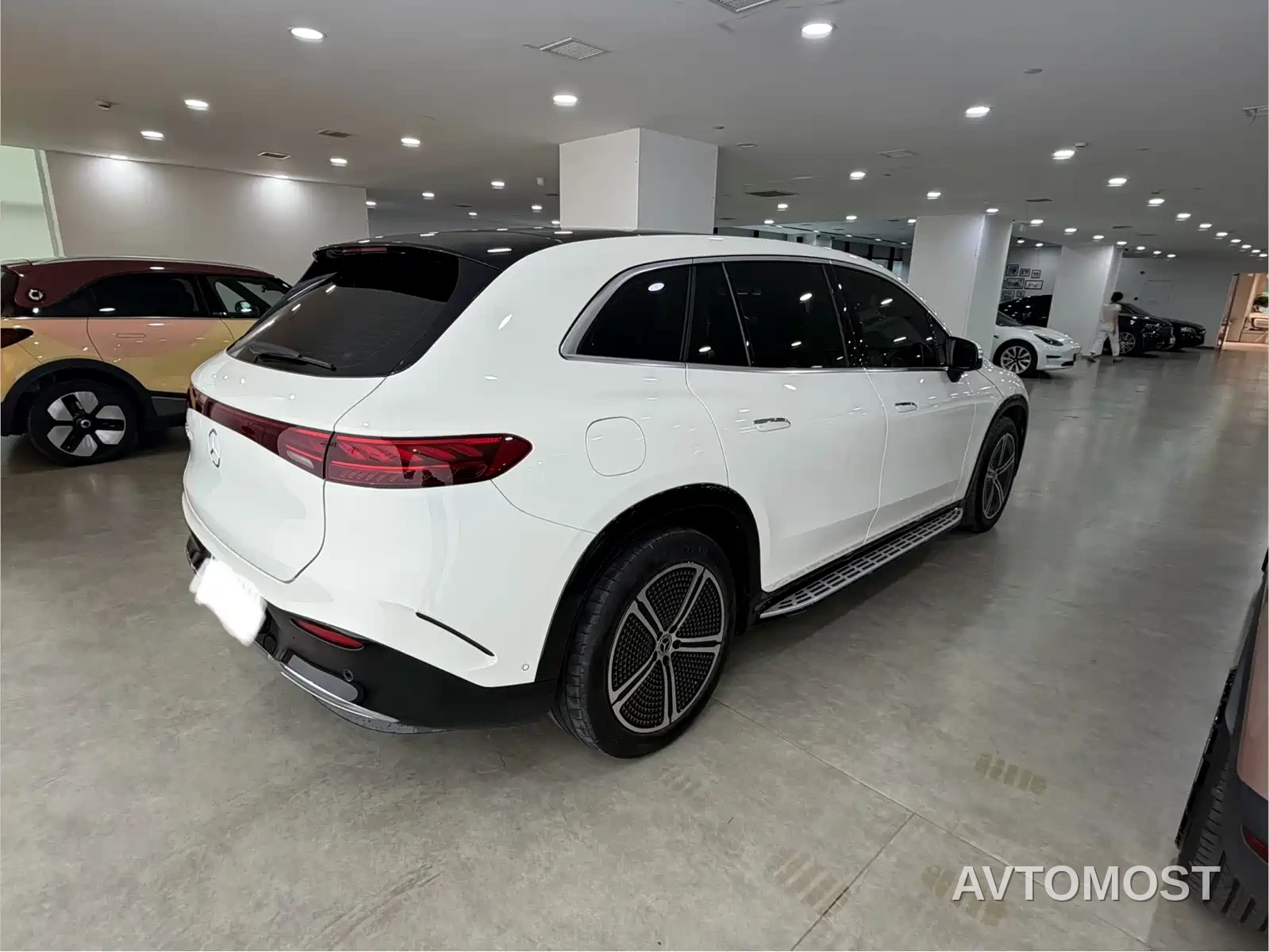 Mercedes-Benz EQS SUV 2023 450+ — фото 3
