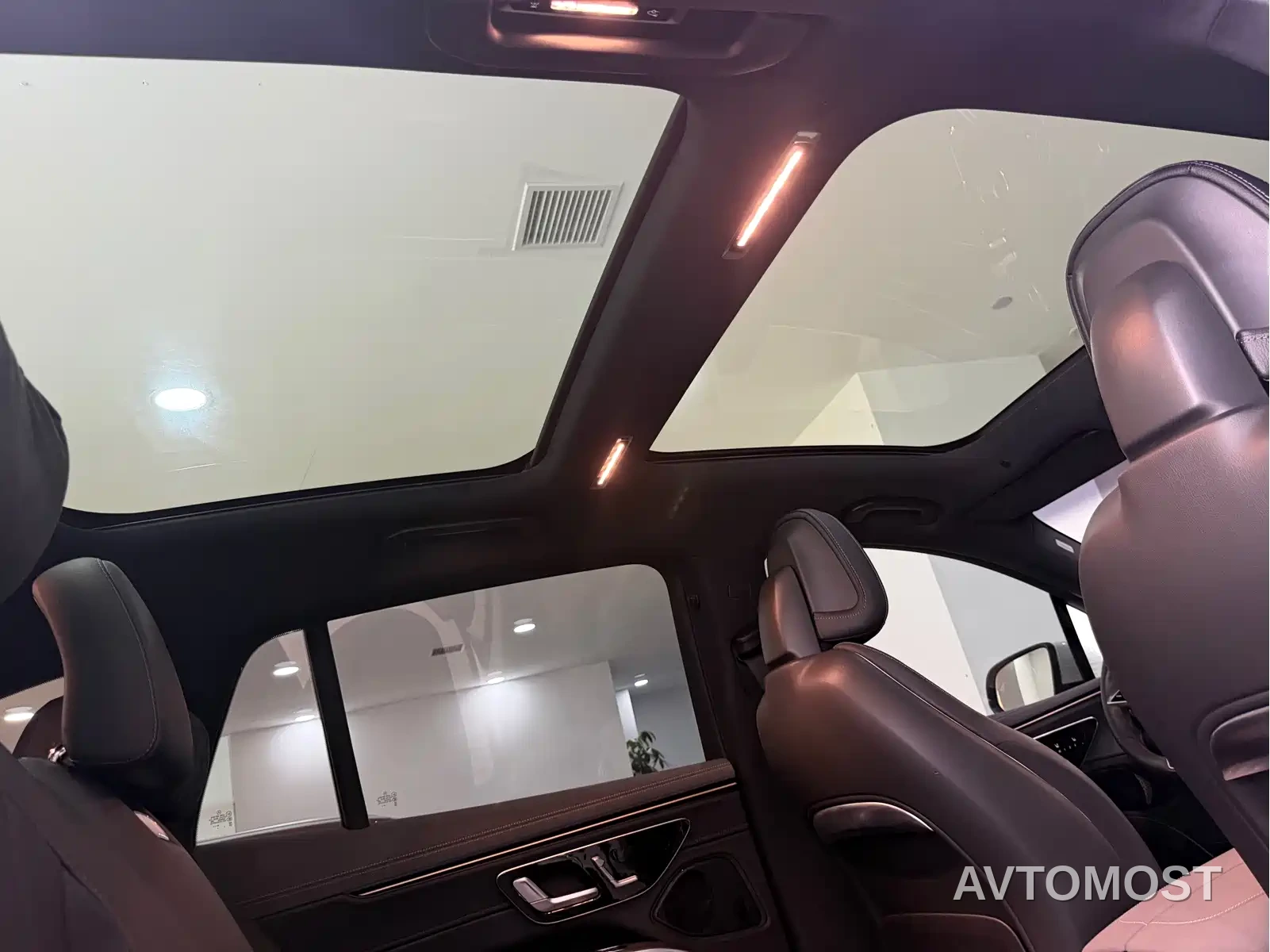 Mercedes-Benz EQS SUV 2023 450+ — фото 11