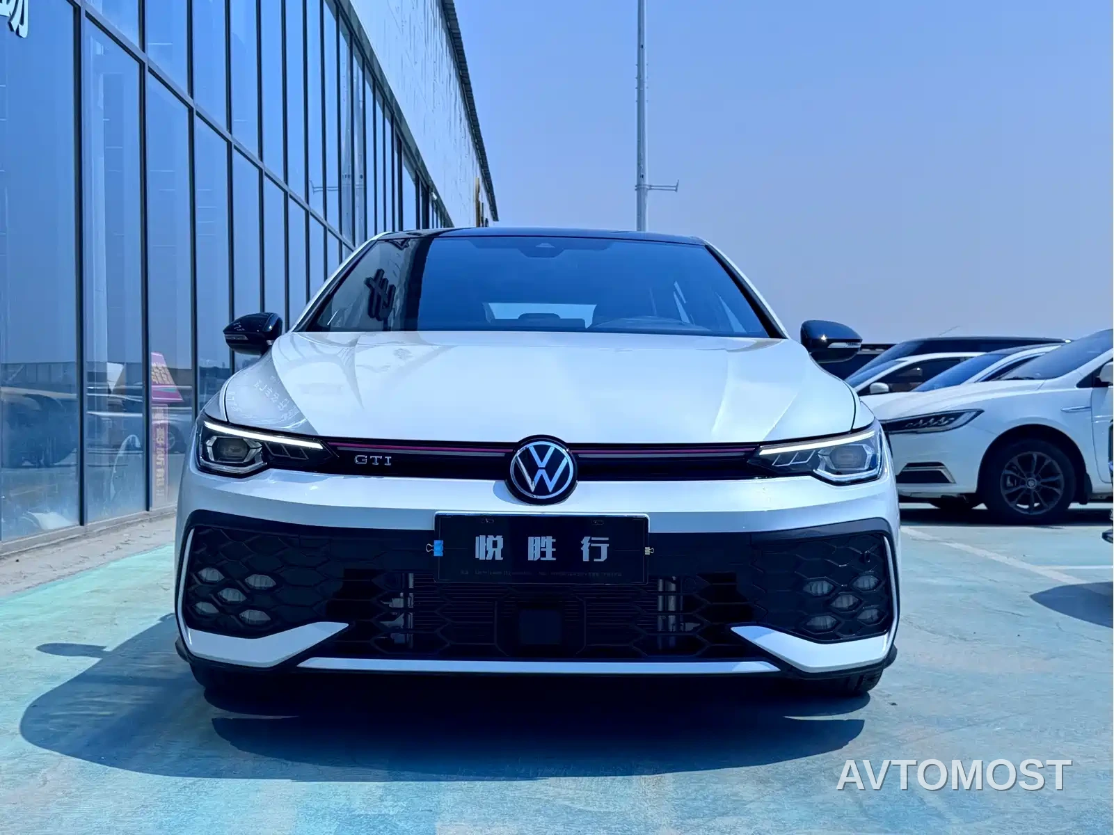 Volkswagen Golf GTI 2025 380TSI DSG GTI — фото 2