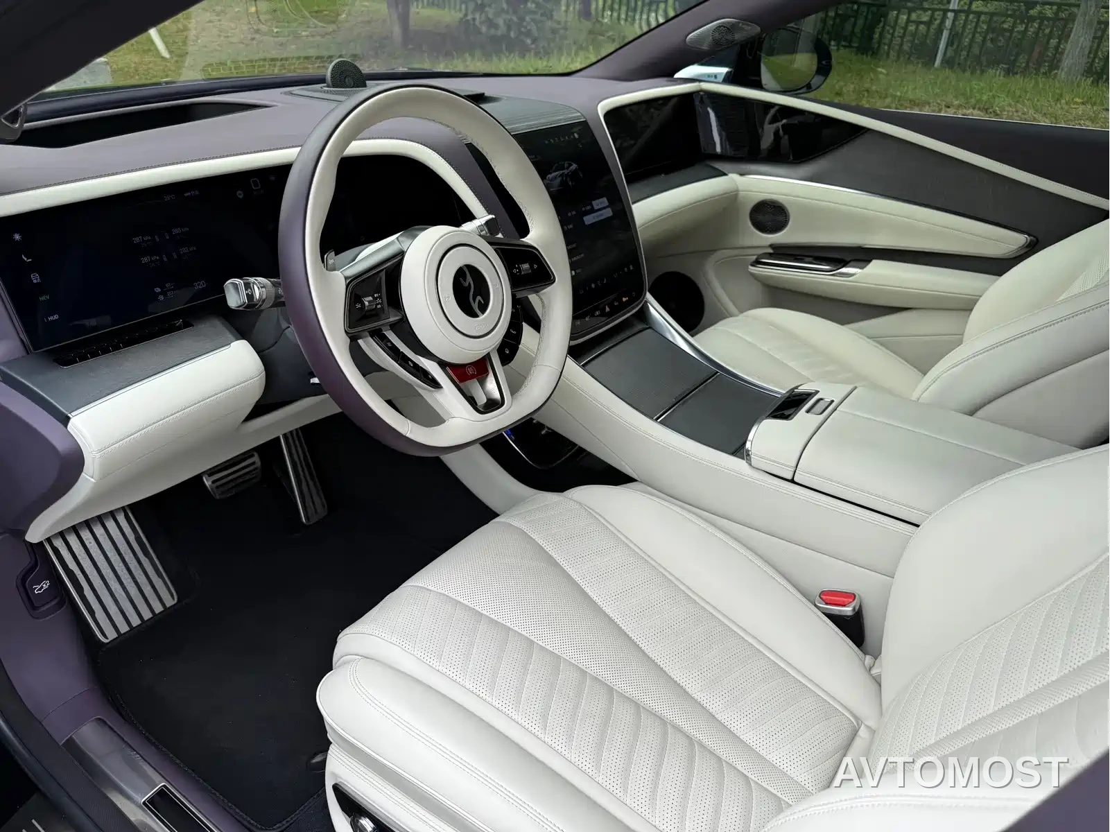 Yangwang U7 2025 Model PHEV 5-Seat Luxury — фото 8