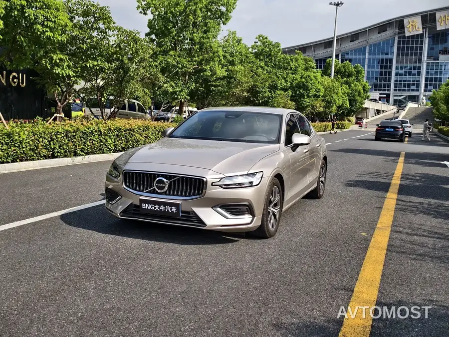 Volvo S60 2024 B4 Elegance Luxury Edition