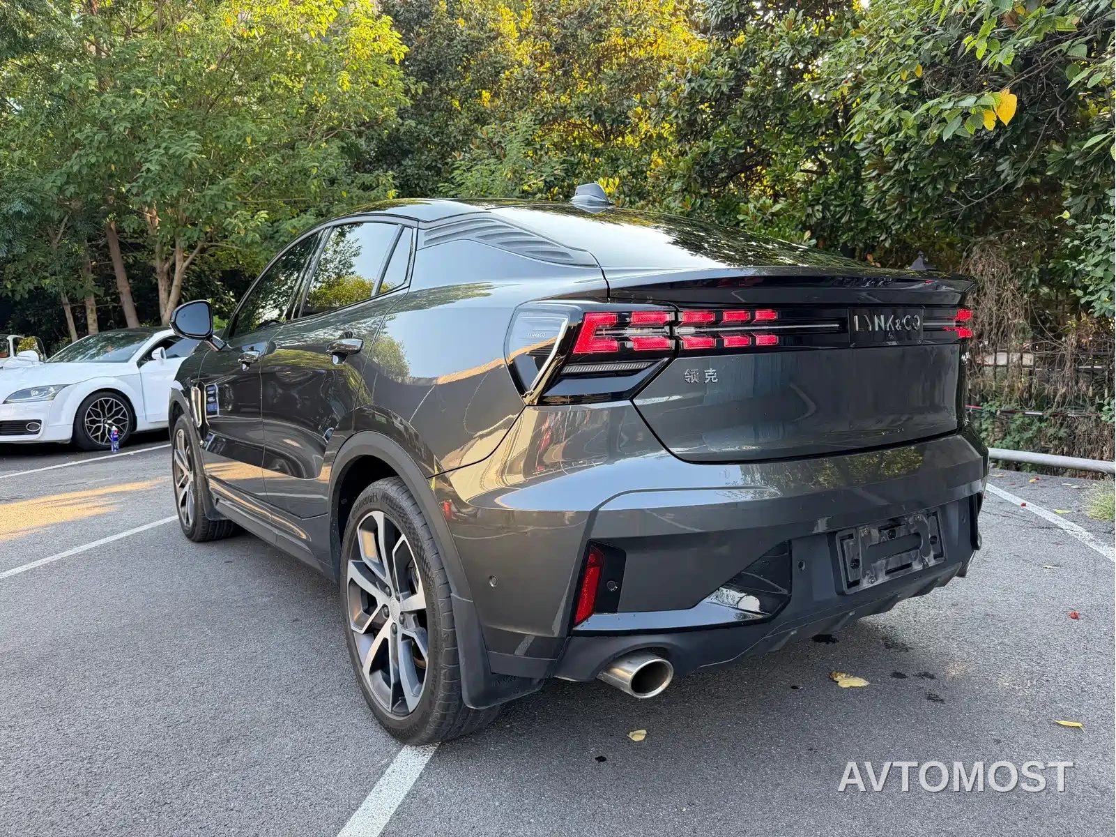 Lynk & Co 05 2023 2.0TD AWD Halo — фото 18