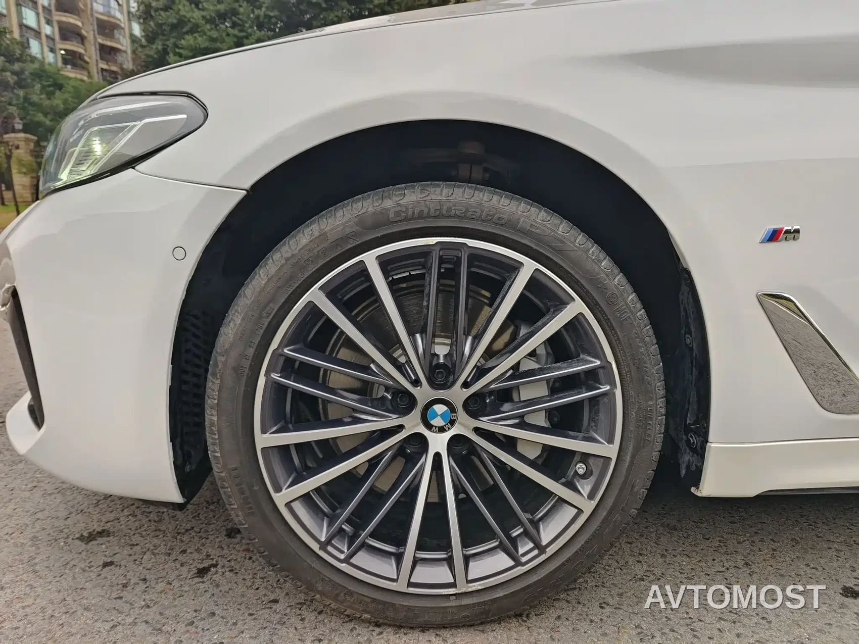 BMW 5 Series 2023 Facelift 530Li Leading M Sport Package — фото 5