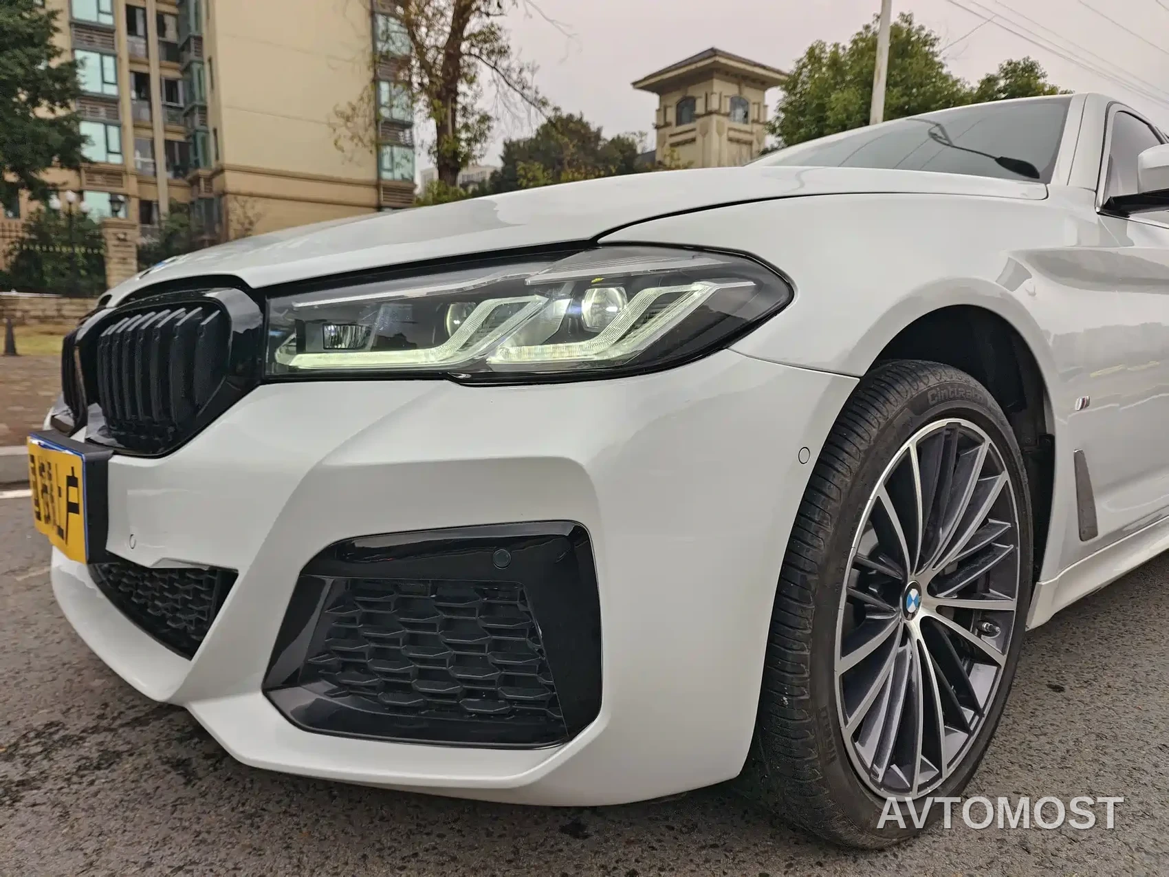 BMW 5 Series 2023 Facelift 530Li Leading M Sport Package — фото 6