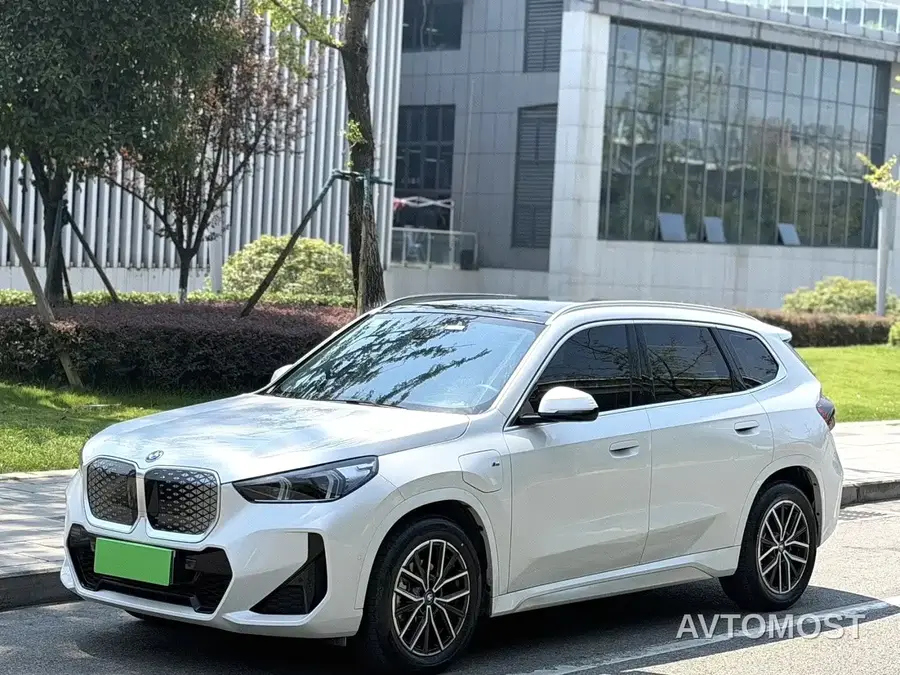 BMW iX1 2025 eDrive25L X Design Package