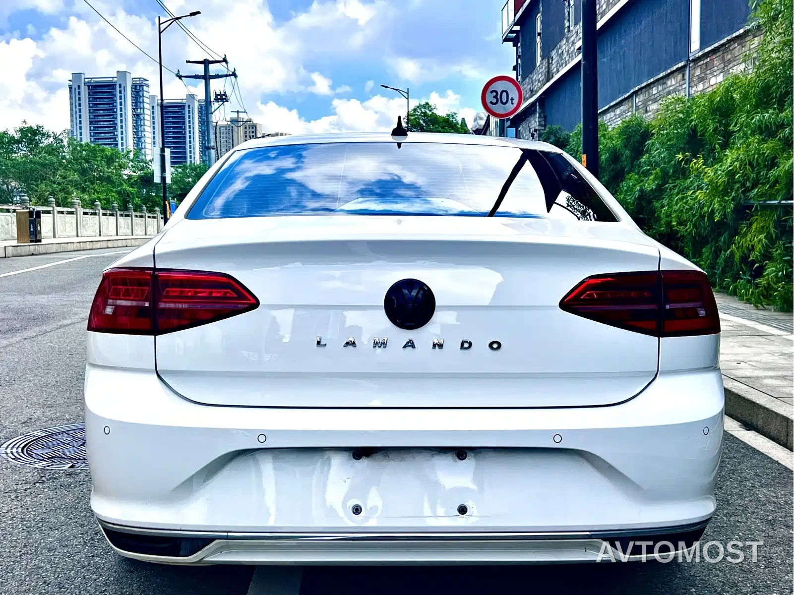 Volkswagen Lamando 2021 280TSI DSG Comfort Edition — фото 7