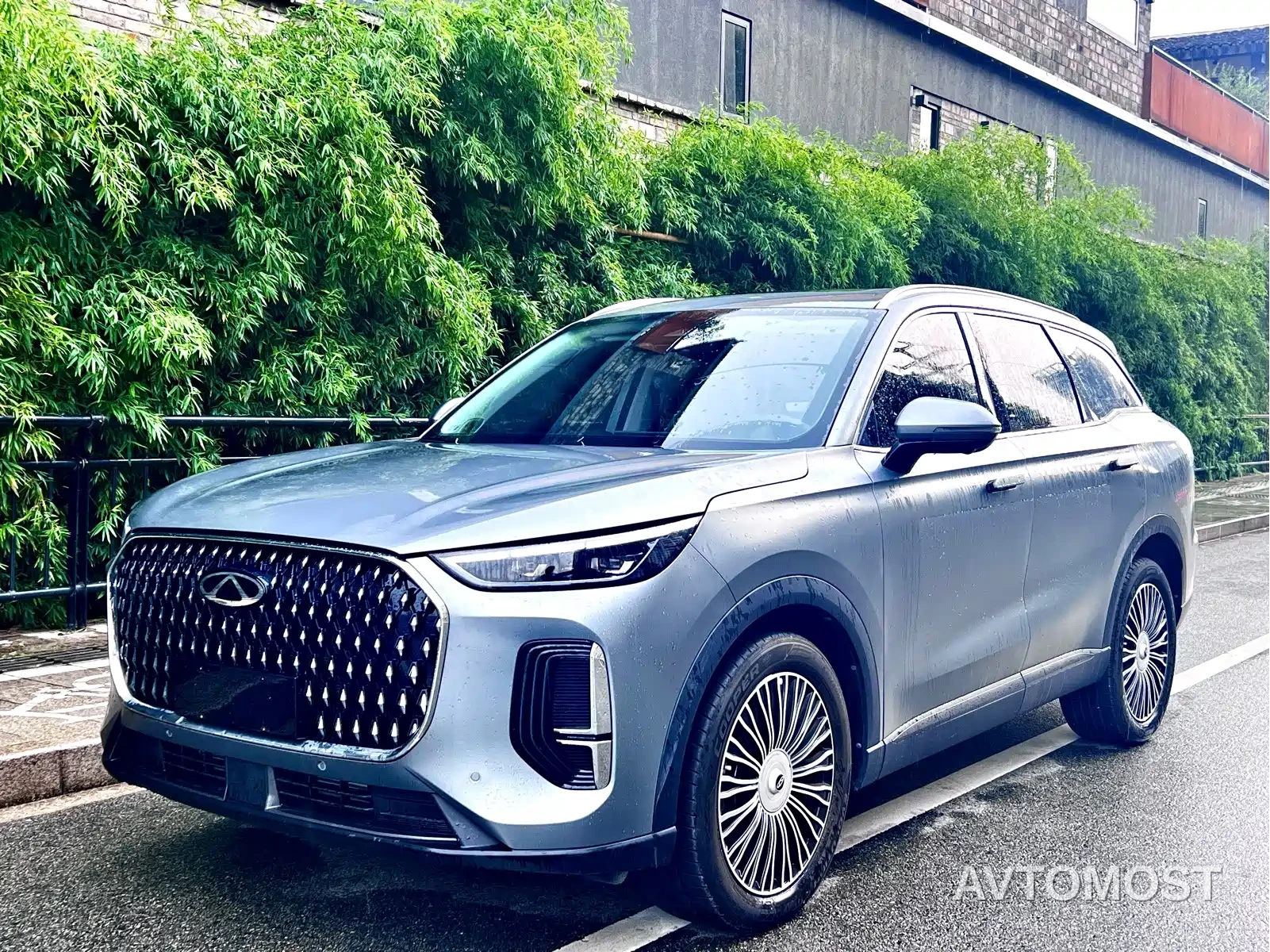 Chery Tiggo 8L 2024 2.0T 2WD Premium 5-seater — фото 1