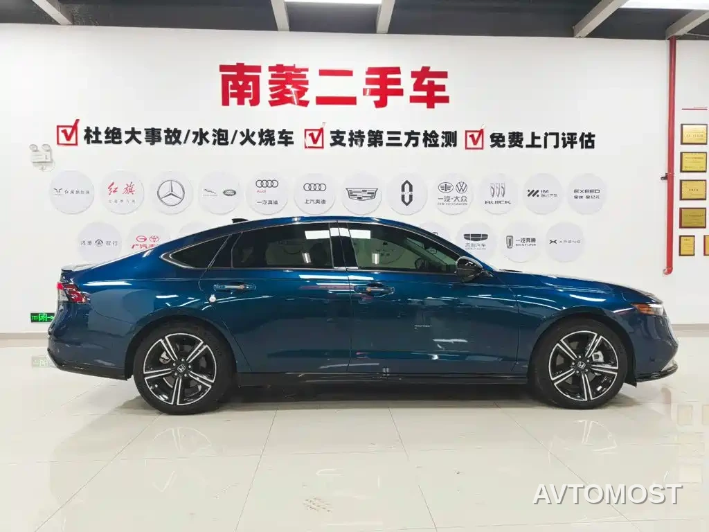 Honda Accord New Energy 2023 2.0L e:PHEV Flagship Edition — фото 5