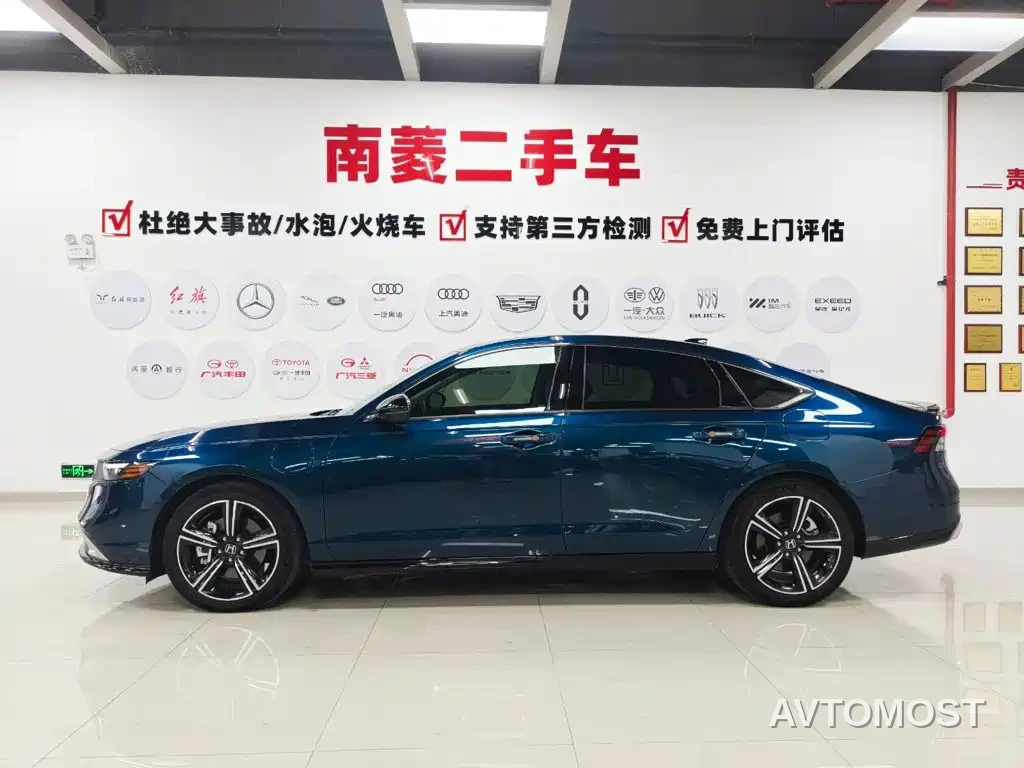Honda Accord New Energy 2023 2.0L e:PHEV Flagship Edition — фото 7