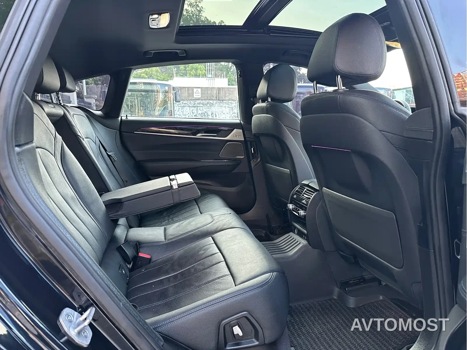 BMW 6 Series GT 2022 Model 630i M Sport Package — фото 7