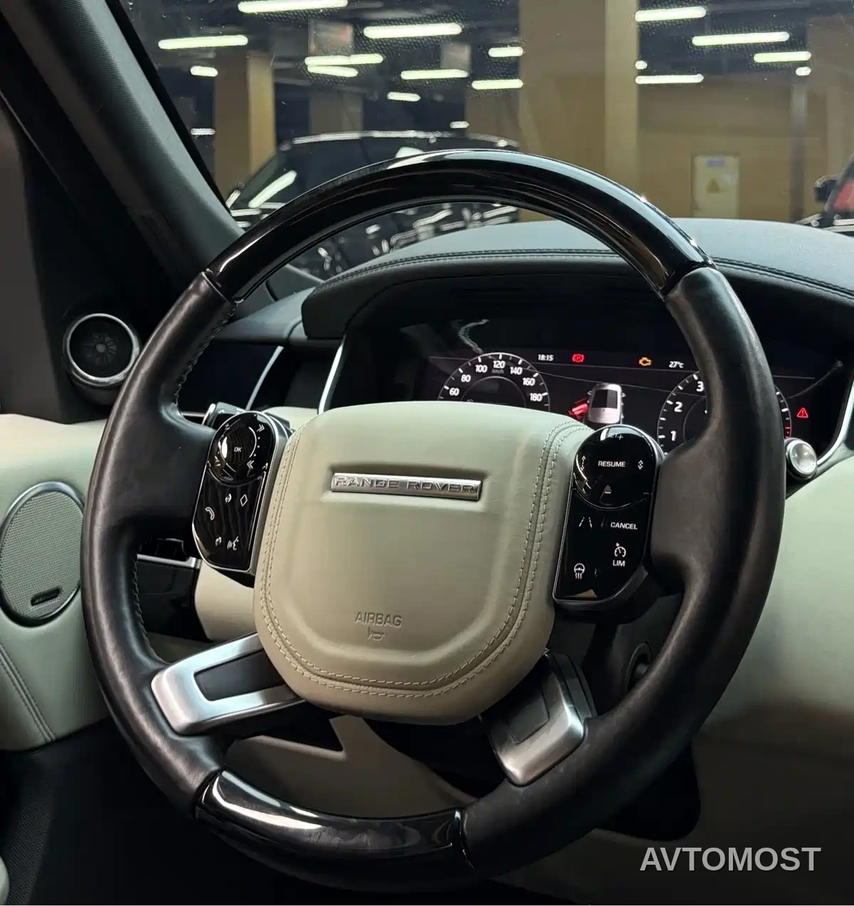 Land Rover Range Rover 2022 3.0 L6 400PS Heritage Extended Classic Edition — фото 14