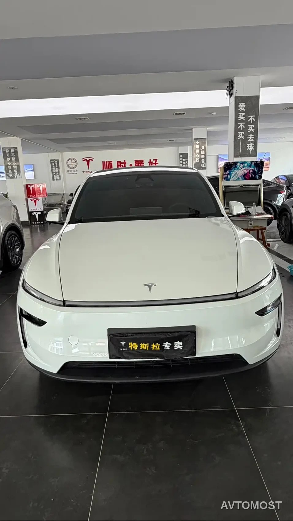 Tesla Model Y L 2025 Facelift Long Range AWD — фото 2