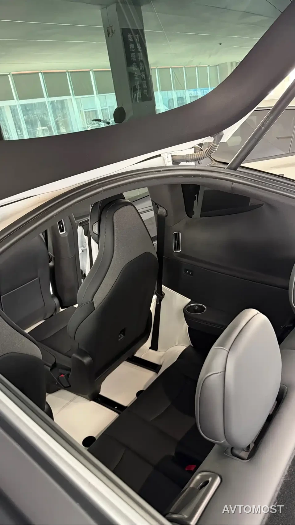 Tesla Model Y L 2025 Facelift Long Range AWD — фото 10