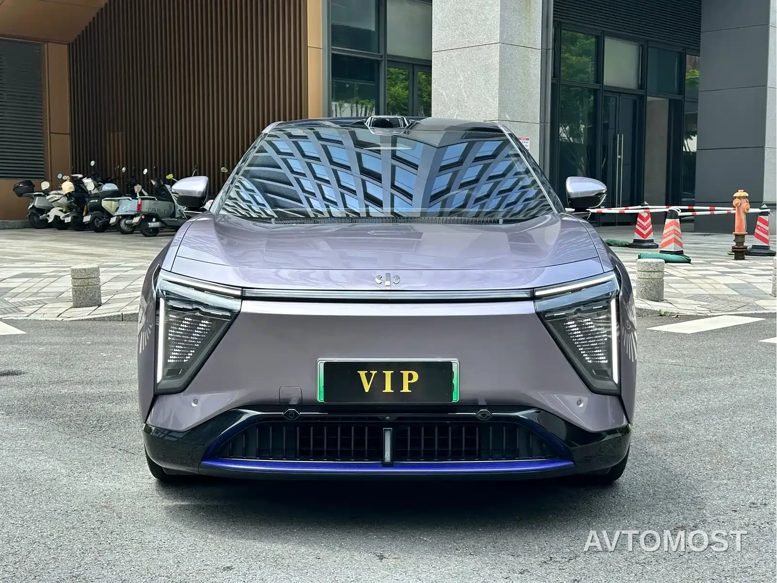 HiPhi Y 2023 560km Elite Edition — фото 2
