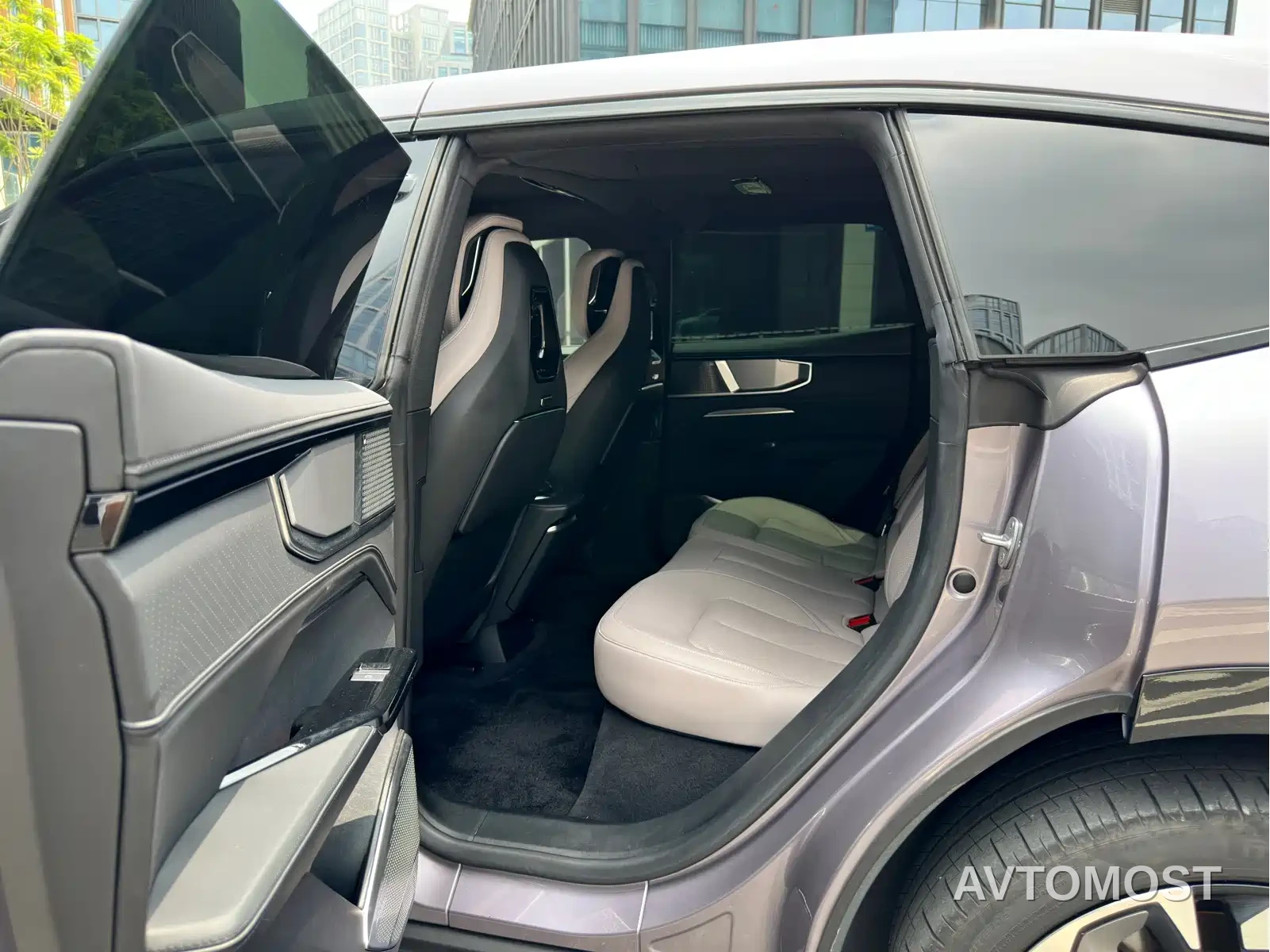 HiPhi Y 2023 560km Elite Edition — фото 13