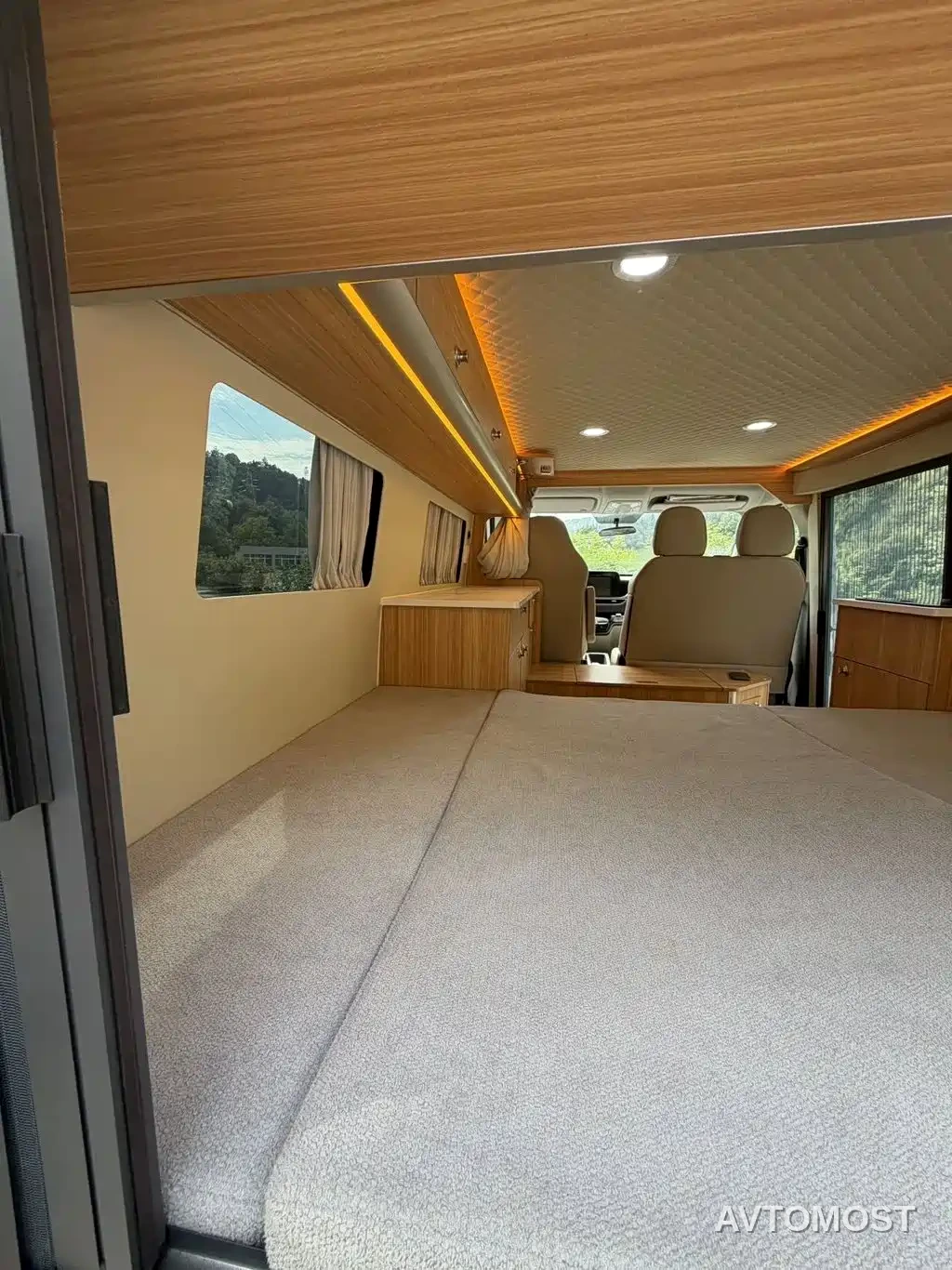 Sinotruk Xianfeng V 2025 Commercial Travel Edition 2.0T Automatic Short Wheelbase Low Roof — фото 8