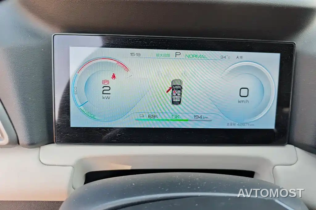BYD Yuan UP 2024 301KM Leading Edition — фото 14