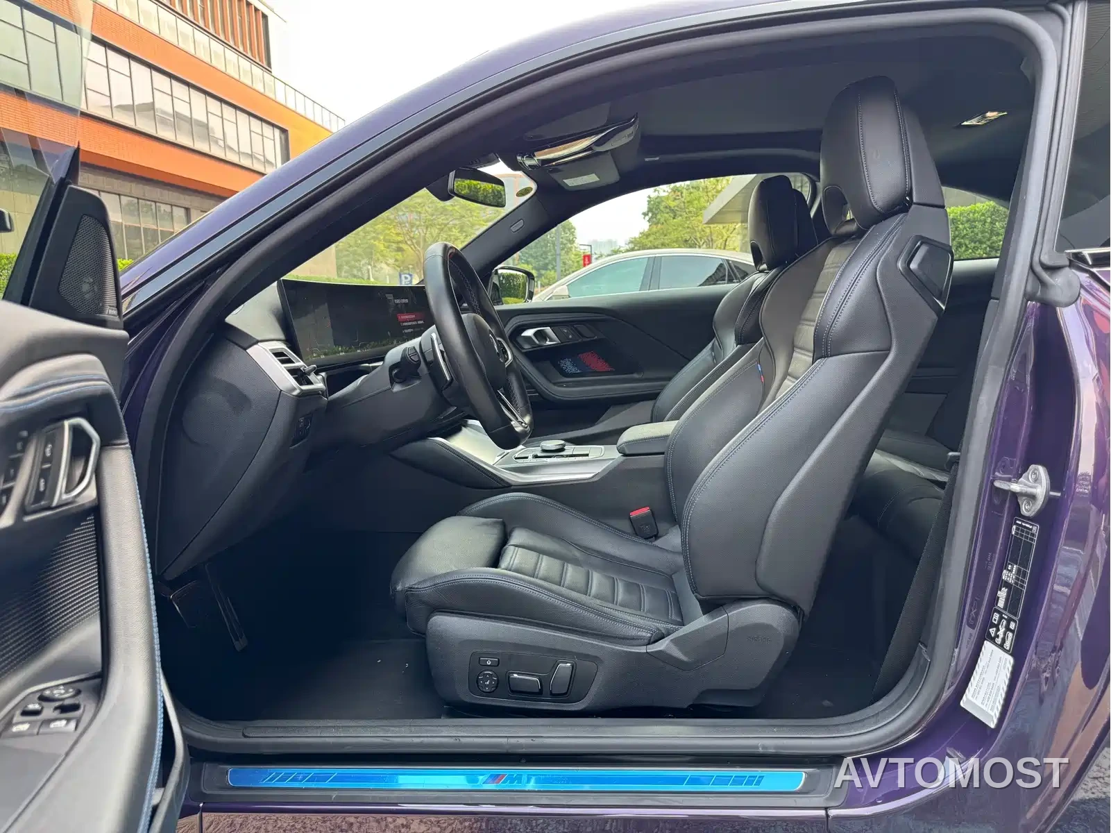 BMW M240i 2025 M240i xDrive — фото 8