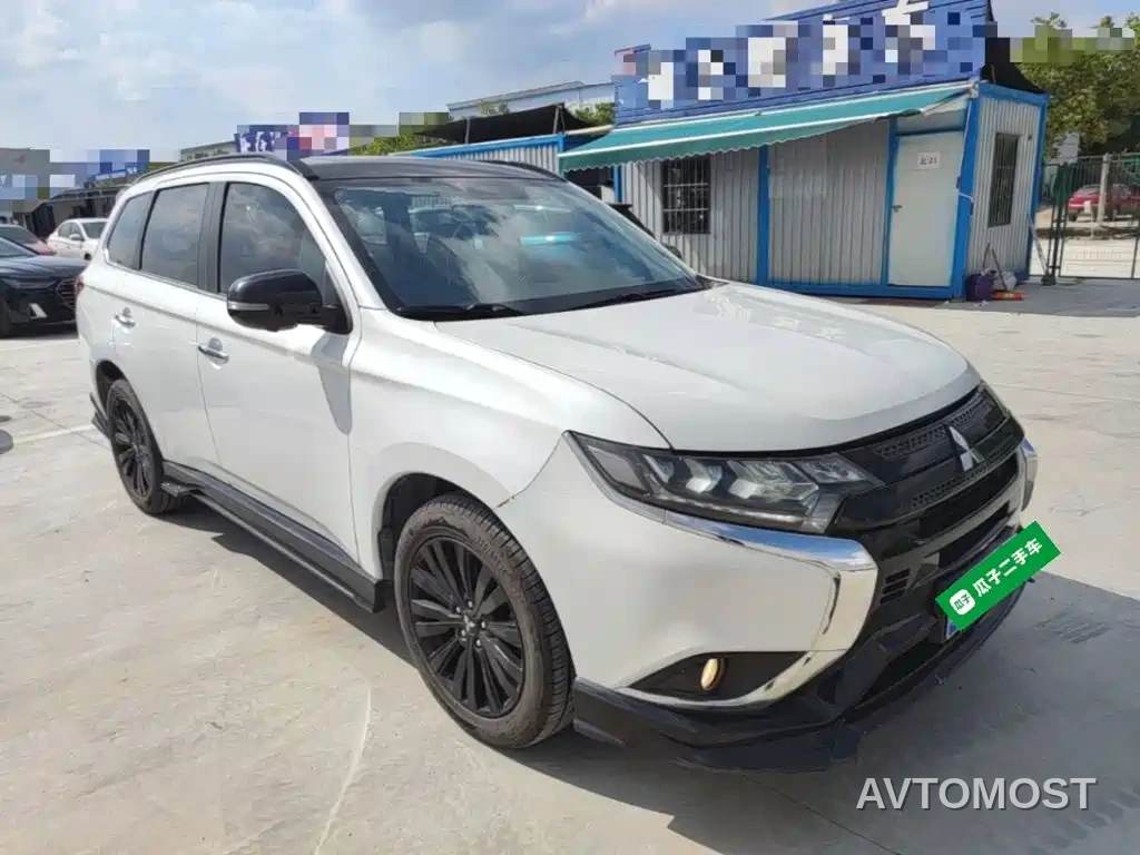 Mitsubishi Outlander 2021 2.4L 4WD Yaodong Edition 5-seater — фото 4