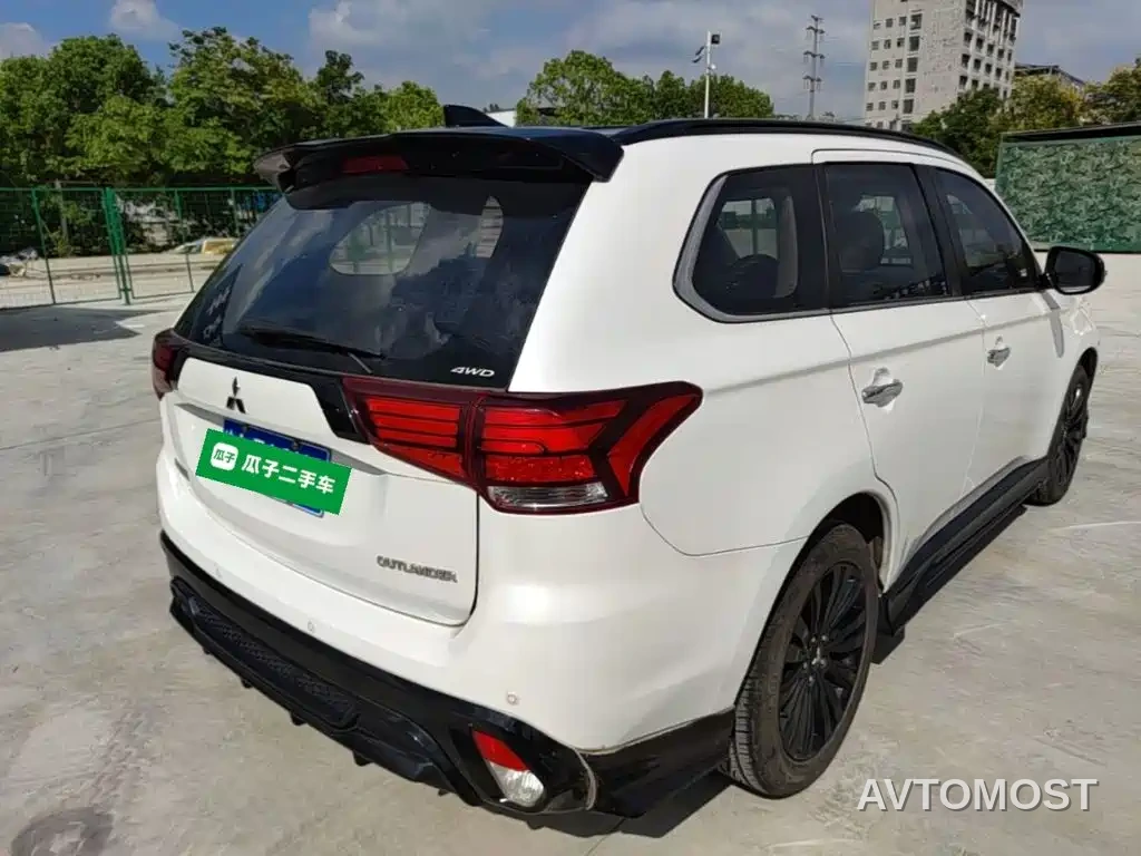 Mitsubishi Outlander 2021 2.4L 4WD Yaodong Edition 5-seater — фото 7