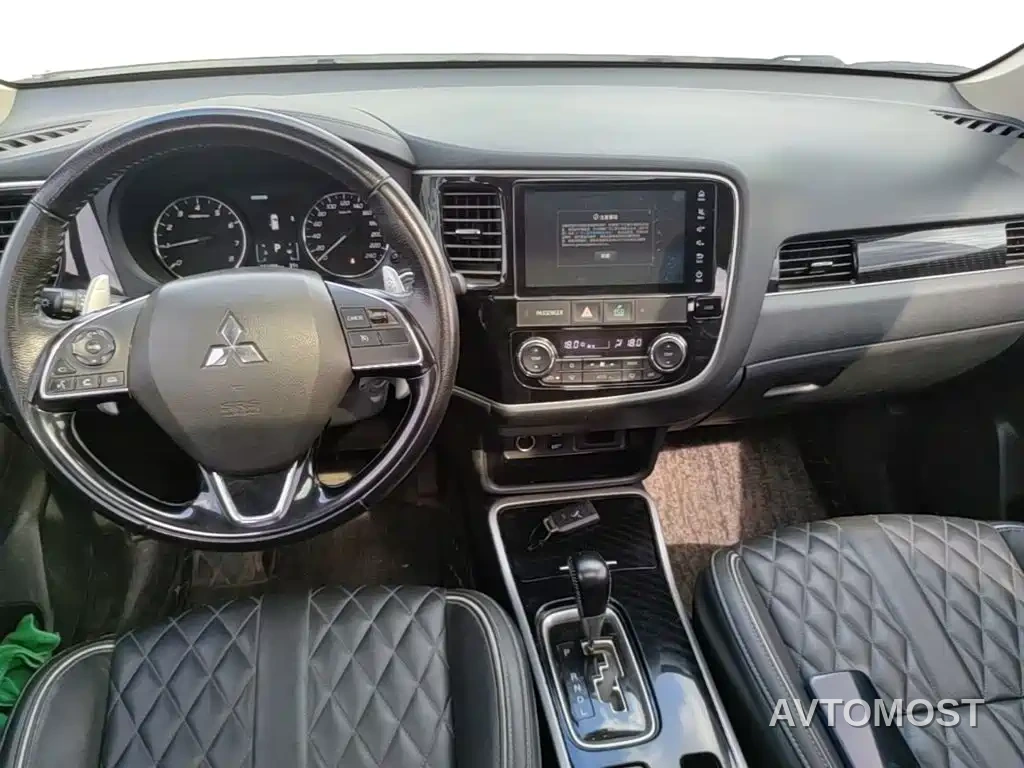 Mitsubishi Outlander 2021 2.4L 4WD Yaodong Edition 5-seater — фото 12