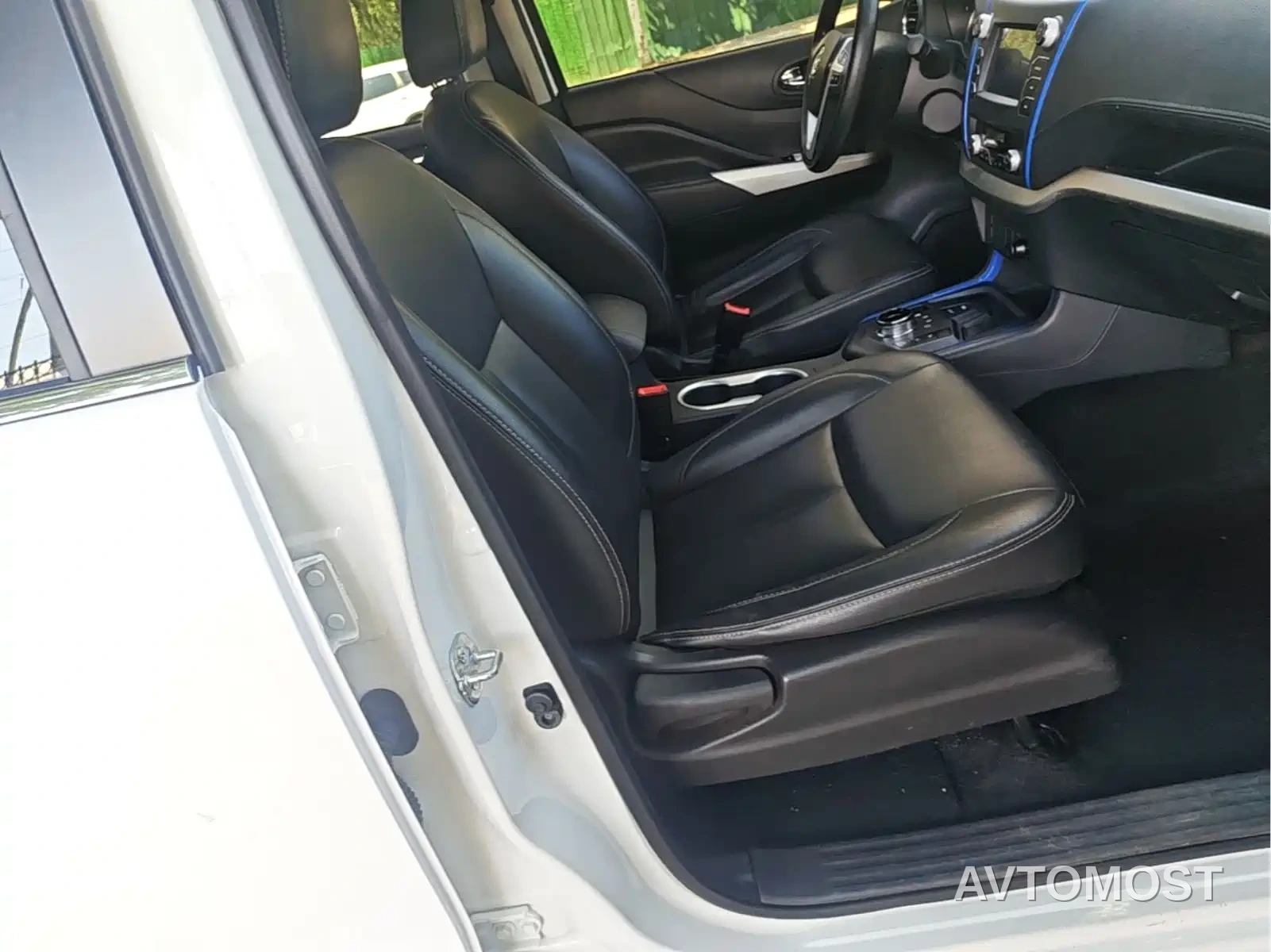 Dongfeng Rich 6 New Energy 2023 Bucket Standard Edition 350km — фото 10