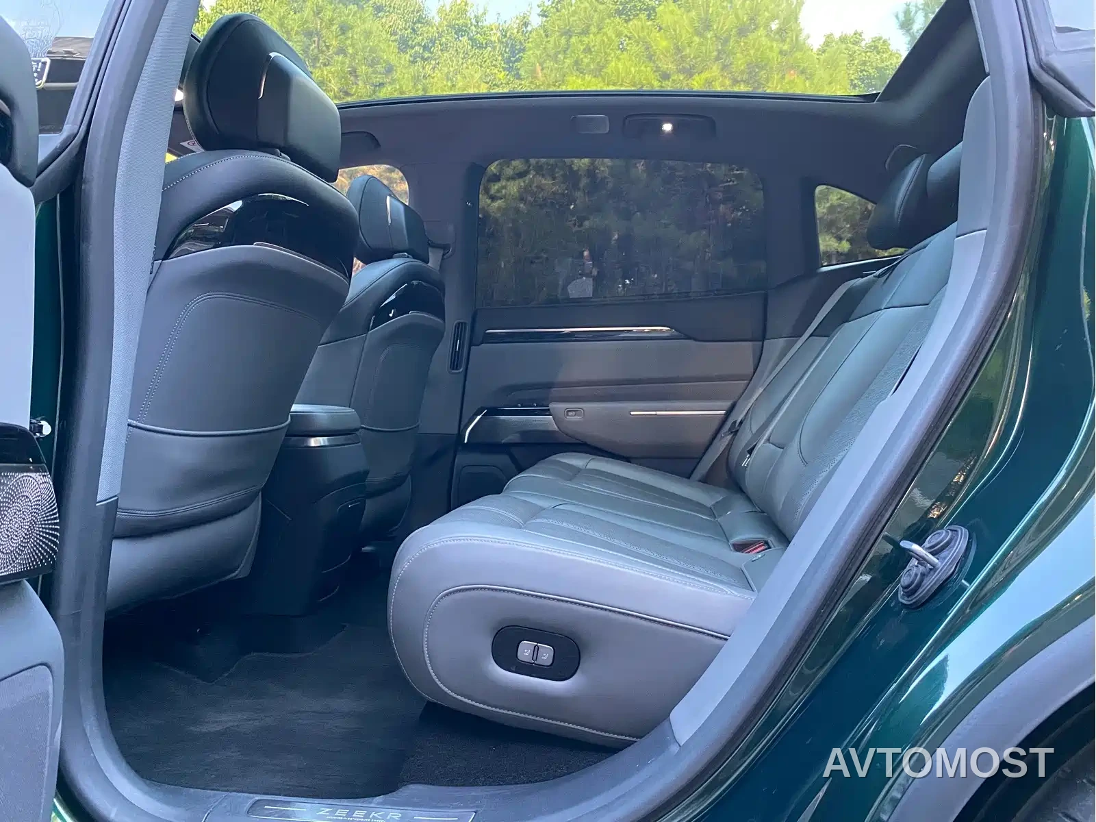 Zeekr 7X 2025 Model 75kWh RWD Smart Driving Edition — фото 10