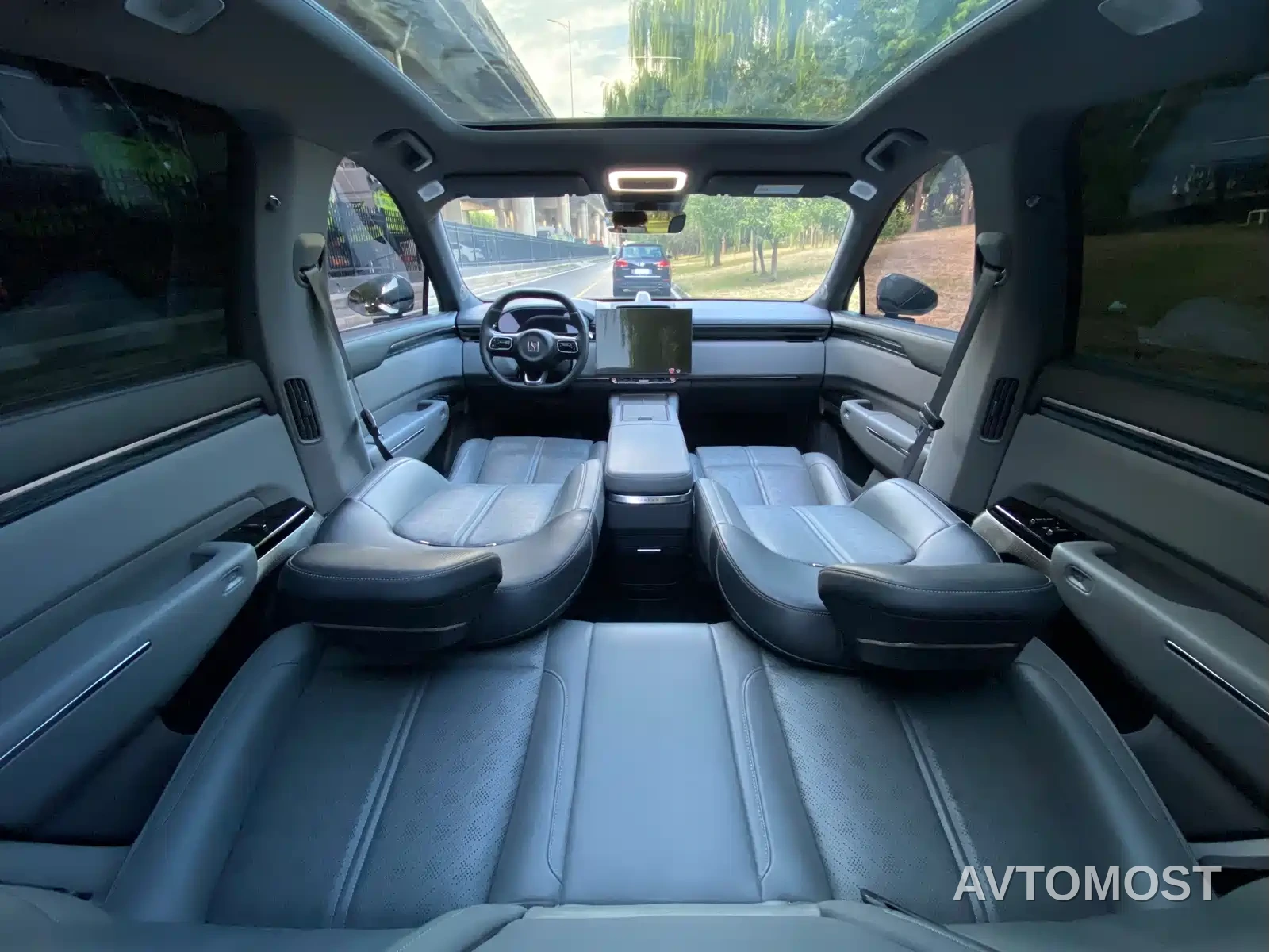 Zeekr 7X 2025 Model 75kWh RWD Smart Driving Edition — фото 17