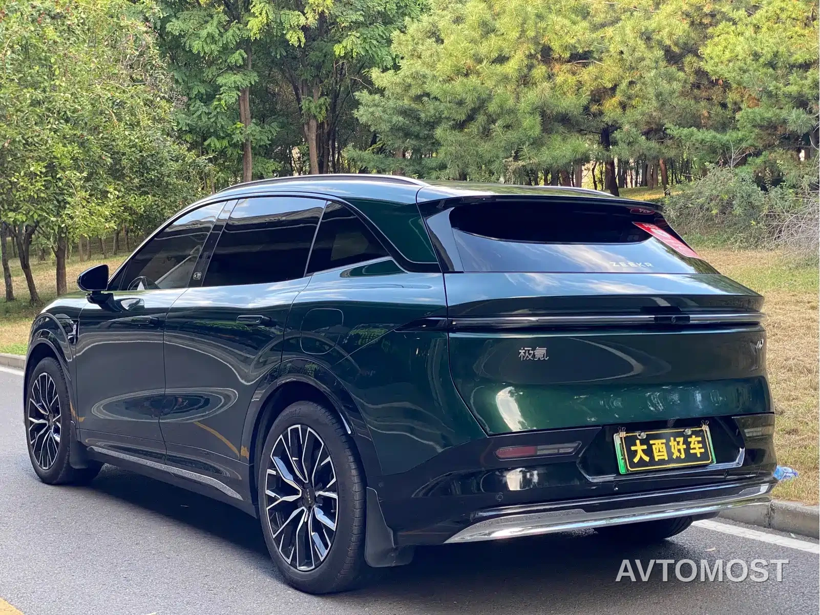 Zeekr 7X 2025 Model 75kWh RWD Smart Driving Edition — фото 19