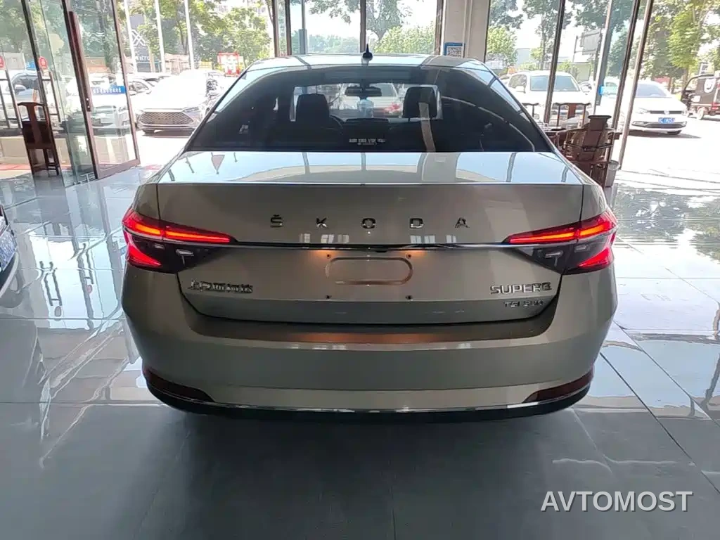 Škoda Superb 2019 Facelift TSI330 DSG Luxury — фото 5