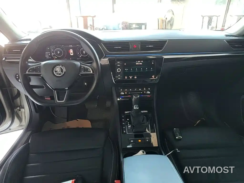 Škoda Superb 2019 Facelift TSI330 DSG Luxury — фото 9