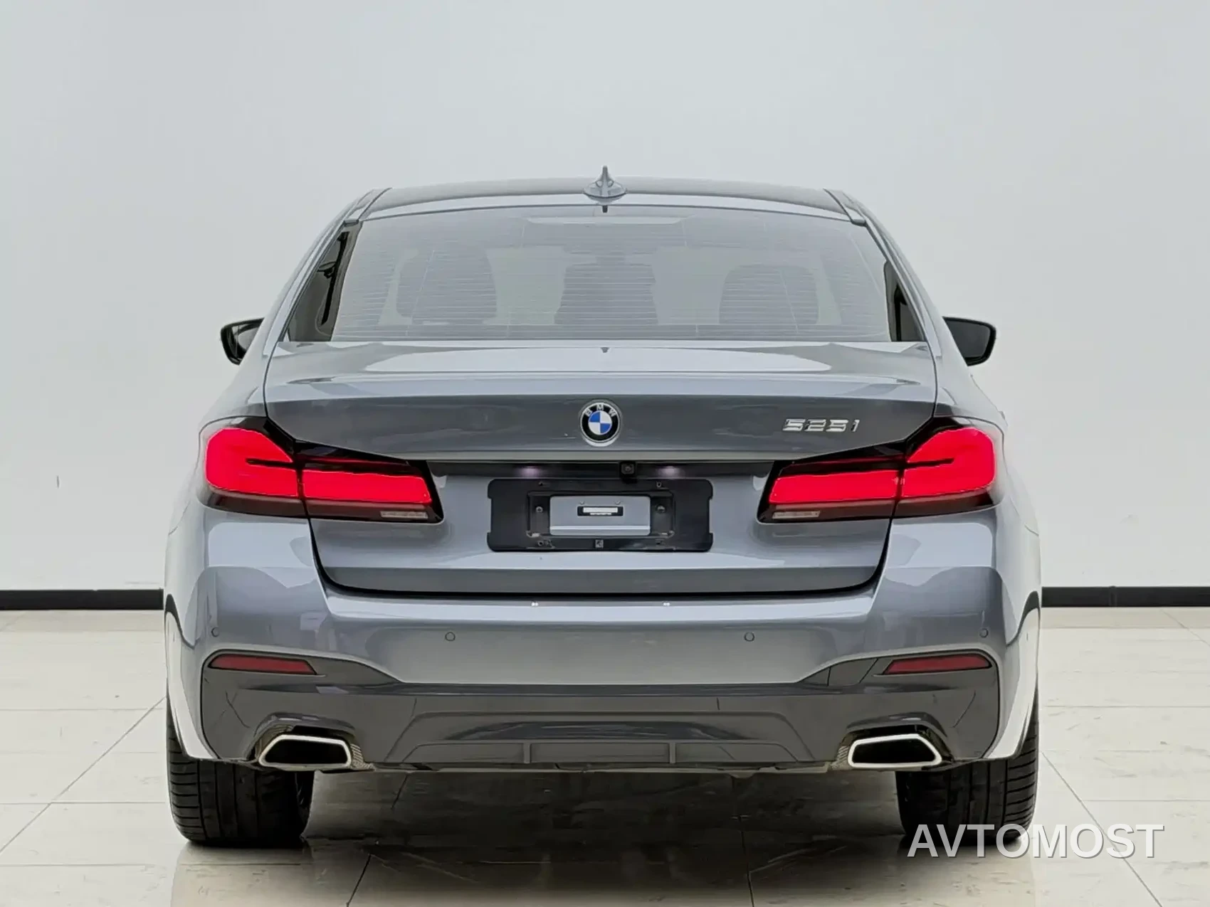 BMW 5 Series (Import) 2022 Model Second Facelift 525i M Sport Package — фото 20