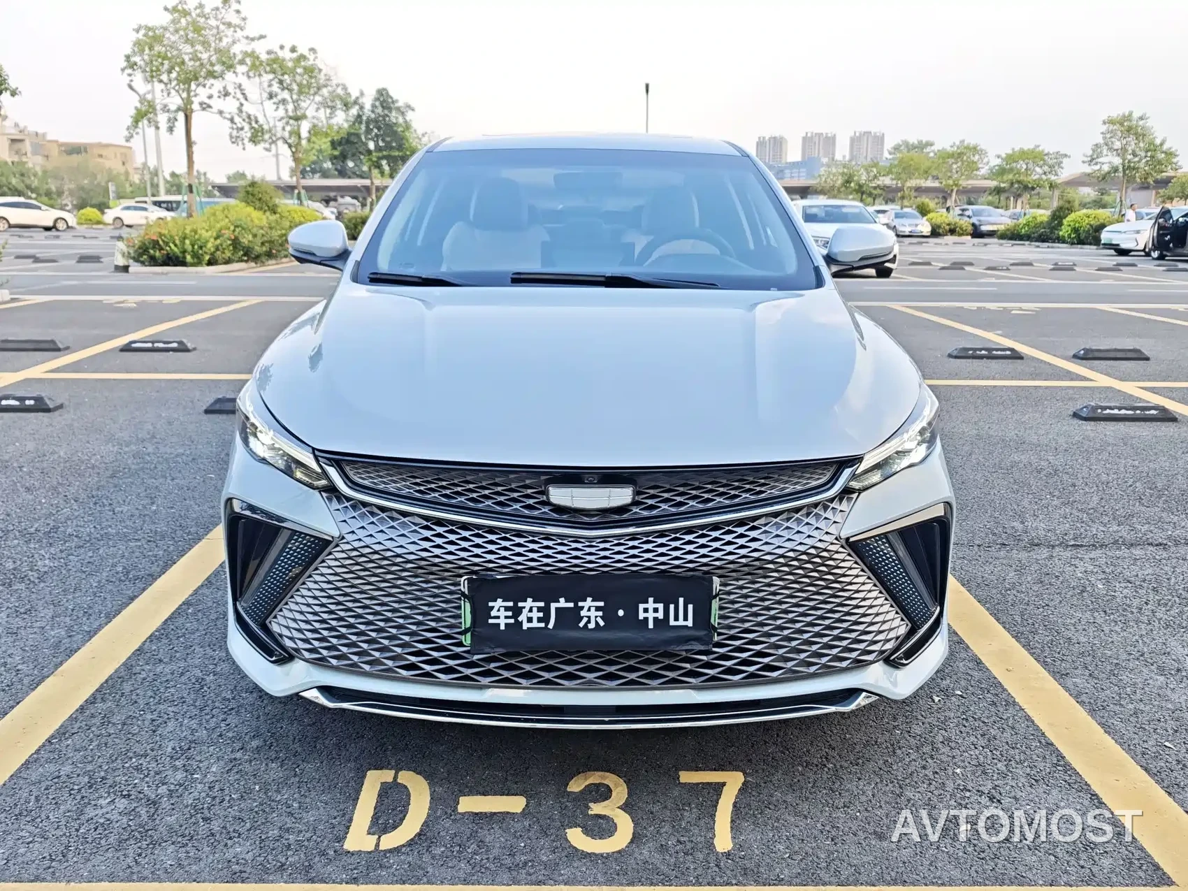 Geely Emgrand L HiP 2022 1.5TD-DHT Pro 100KM Travel Edition — фото 2